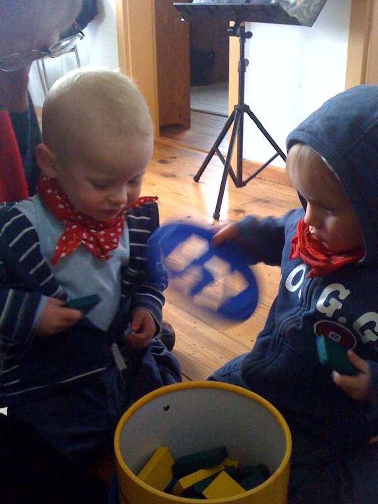 20100511_1547_jj_beim_spielen_foto37