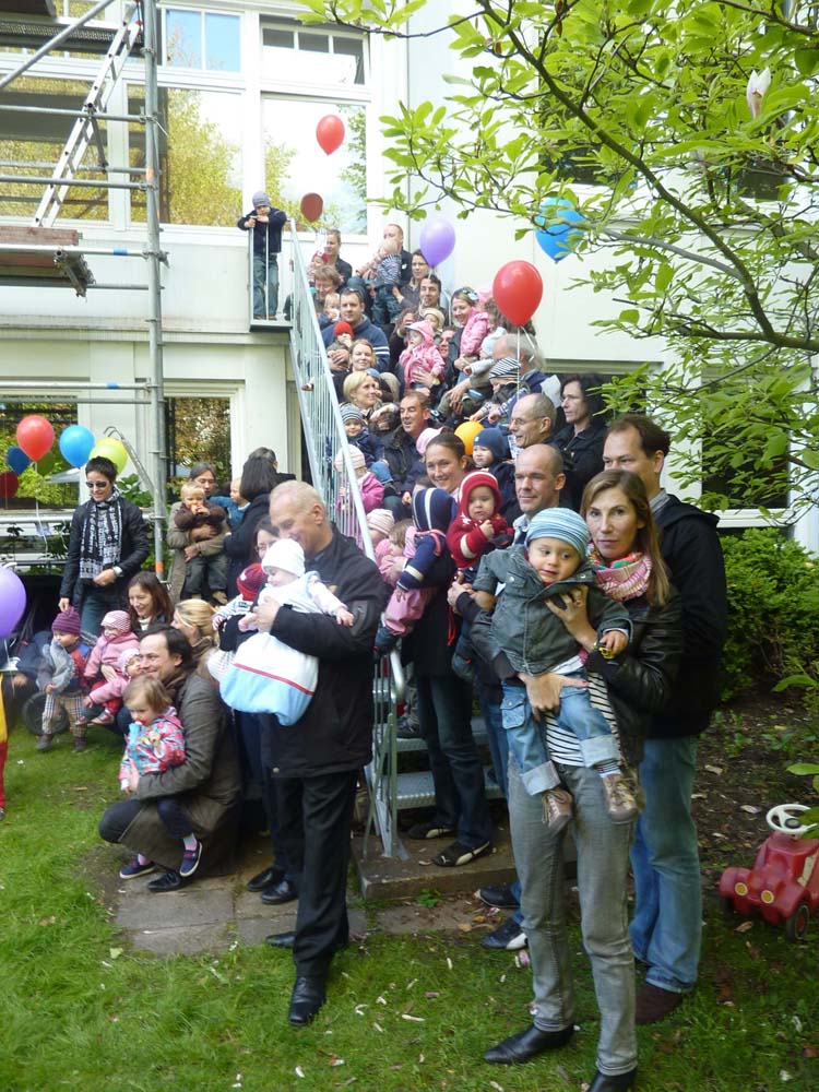 20100516_1649_gruppenfoto_mit_ca_20_zwillingsfamilien_P1030738
