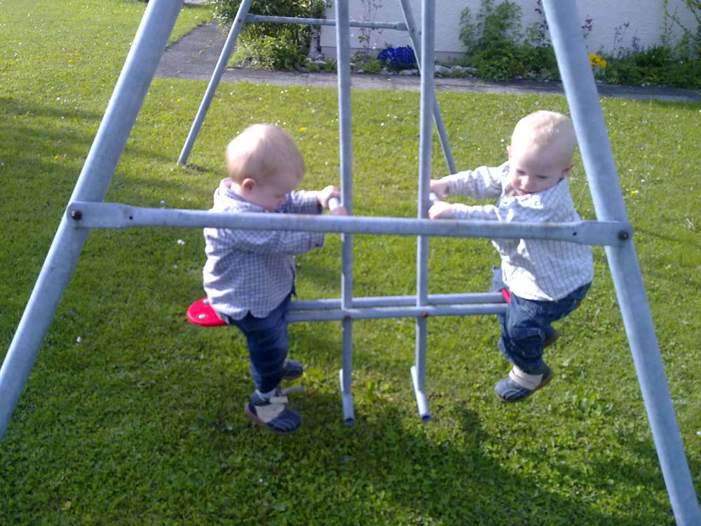 20100521_1819_jj_auf_der_schaukel_21052010522