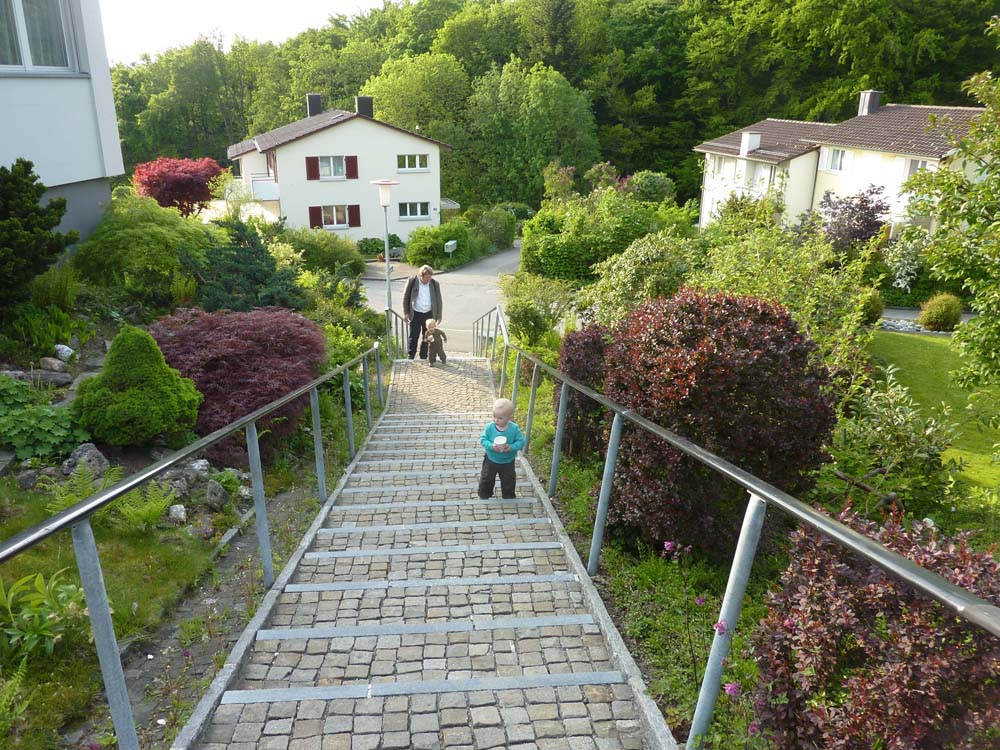20100525_1849_auf_der_steintreppe_P1030886