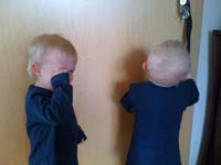 20100504_0954_traenen_weil_uwe_aus_der_tuer_gegangen_ist_IMG_1428