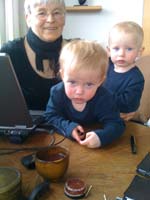 20100504_1017_helga_mit_beiden_IMG_1433