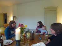 20100515_1918_karina_wiebke_jakob_und_heike_beim_reinfeiern_P1030536