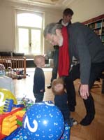 20100516_1047_uwe_mit_dem_beiden_geburtstagskindern_P1030583