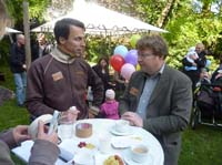 20100516_1615_markus_und_thomas_beim_zwillingsfest_P1030691