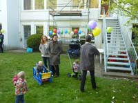 20100516_1617_ballonaktion_beim_zwillingsfest_P1030693