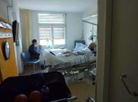 20100523_1421_uta_und_jonas_beim_schlafenden_albert_P1030811